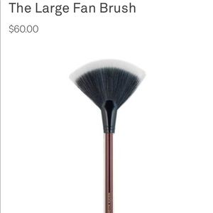 Brand new Kevyn Aucoin large fan brush